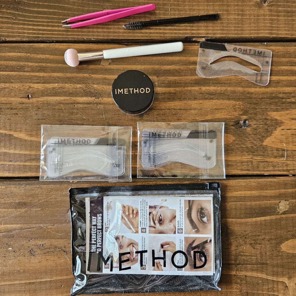 Method Brow Shaping Kit with Tools - Picture 2 of 3